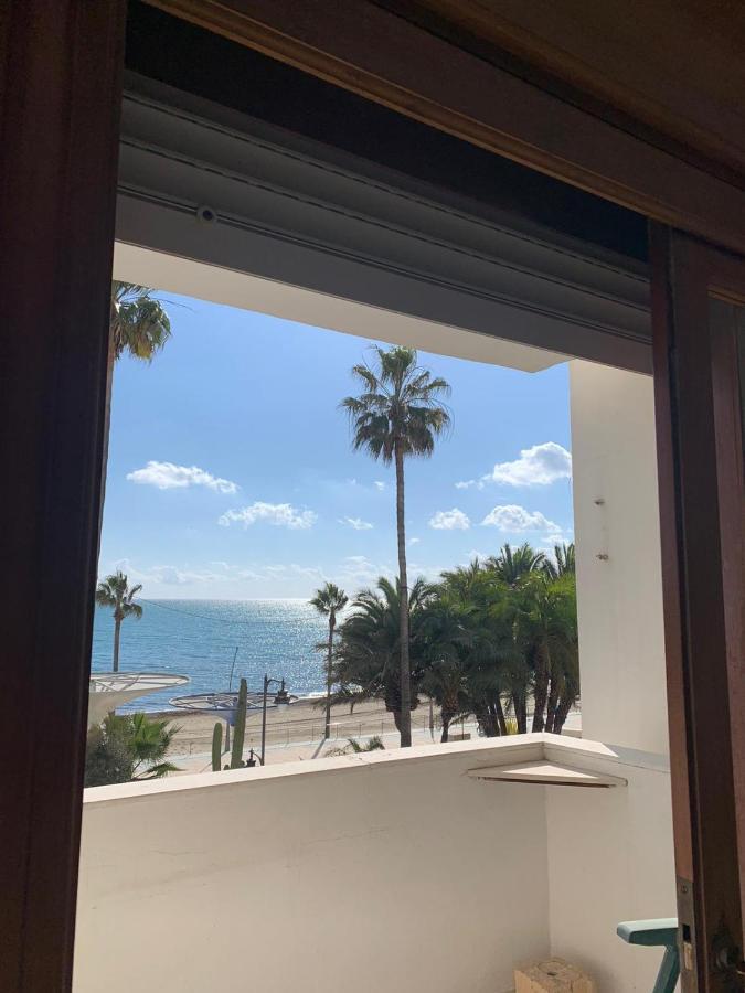 Beachfront Primera Linea De Playa En Casco Antiguo 埃斯特波纳 外观 照片